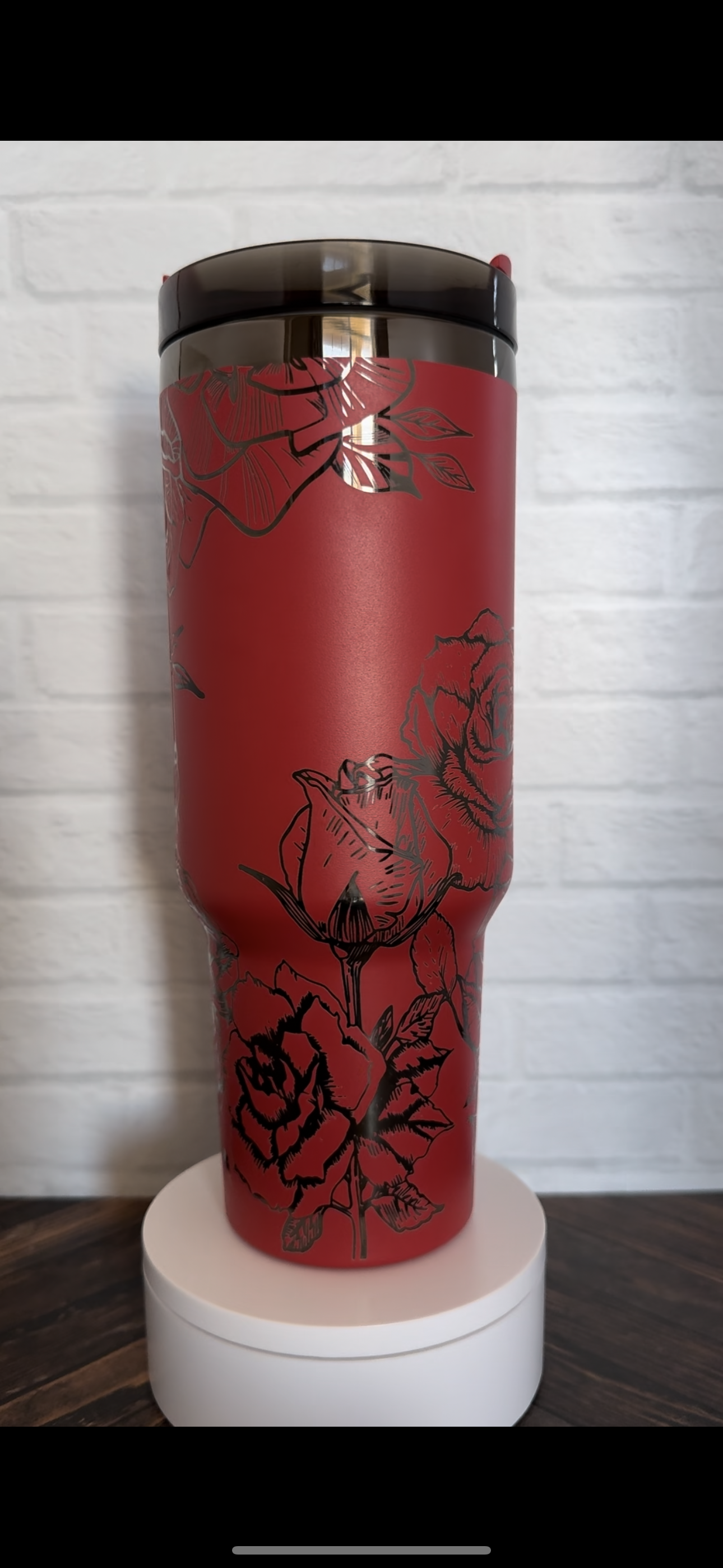 40 oz Tumbler - Roses on Red that engraves Black RTS