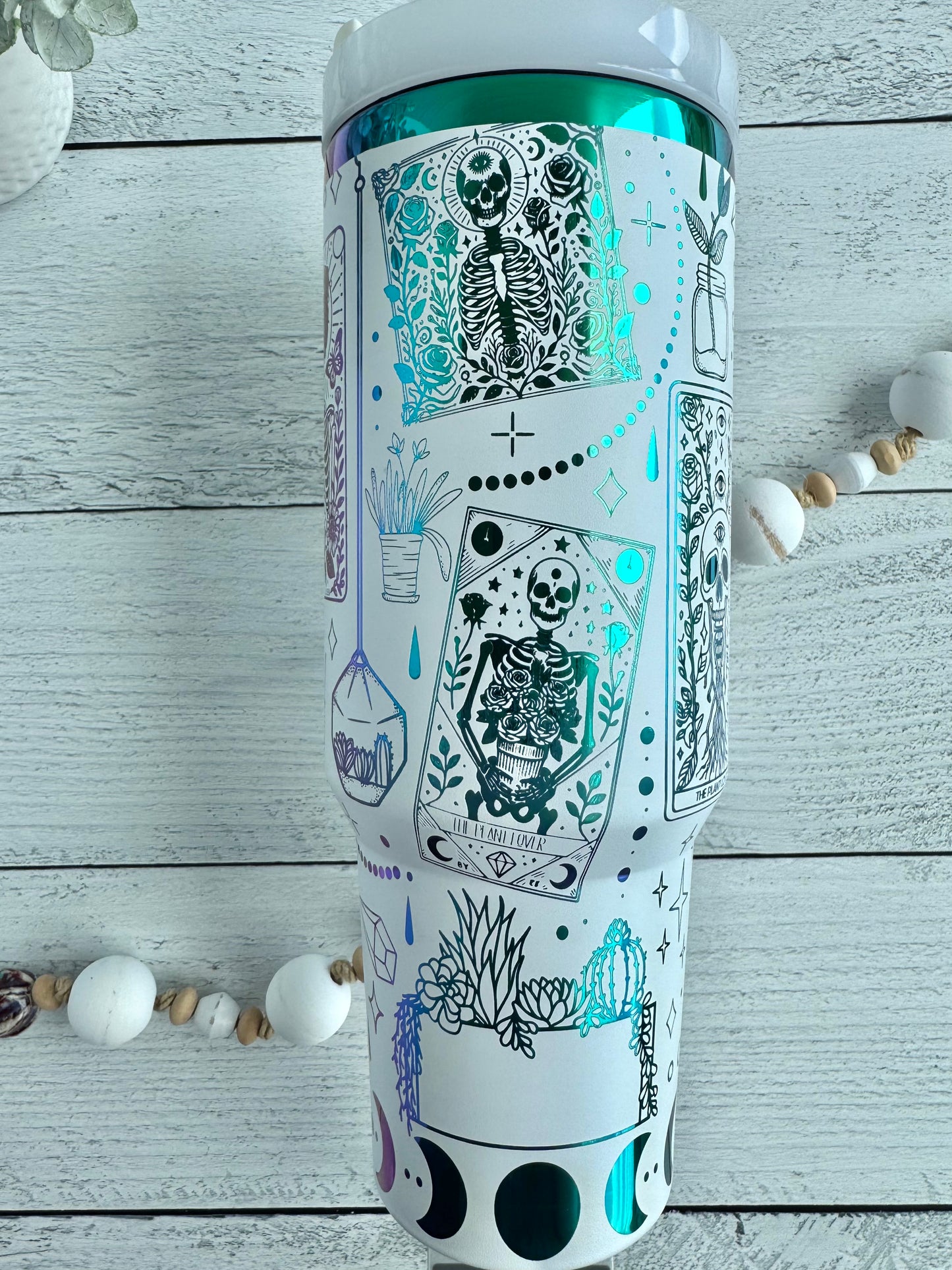 40 oz Plant Tarot White on Rainbow RTS